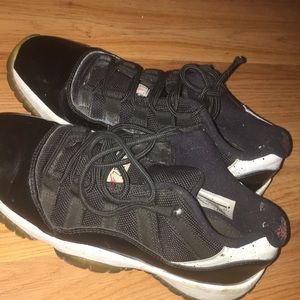 Jordan 11 retro low infrared ,Size 4Y,Used